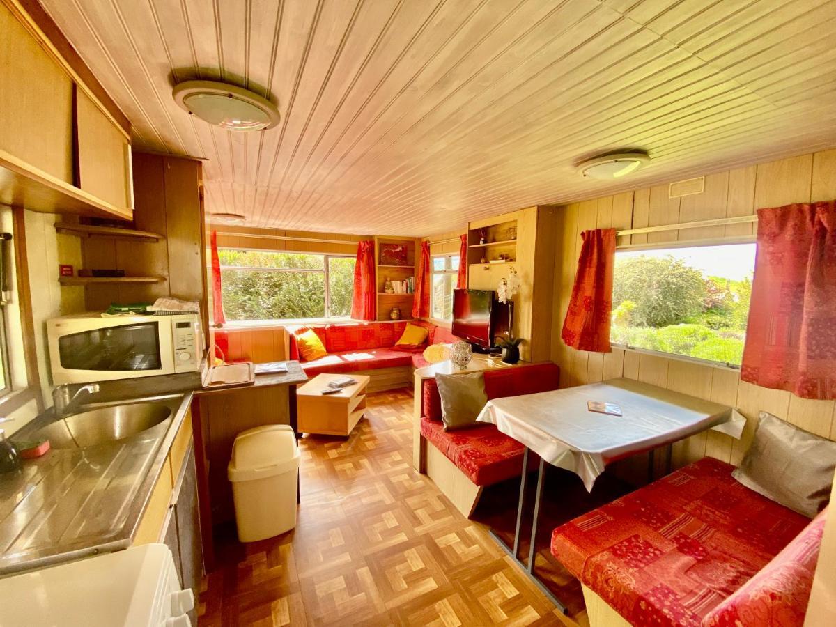 Mobilhome Sous Chalet En Bois A La Ferme Josnes Eksteriør bilde